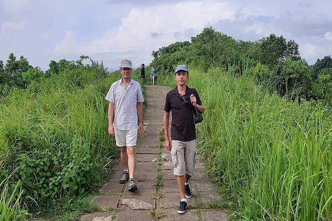 Private Tour: Campuhan Ridge Walk, Ubud Rice Terrace & Ubud Palace - Ubud Traditional Art Market: useful shopping with a local feel