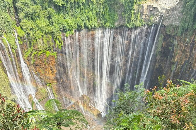 Private Tour in Tumpak Sewu Waterfalls from Malang or Surabaya - Reaching the Tumpak Sewu viewpoints