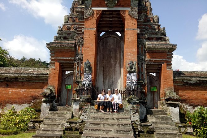 Private Tour: Leke-Leke Waterfall, Handara gate & Iconic Temples - Taman Ayun and the royal garden setting