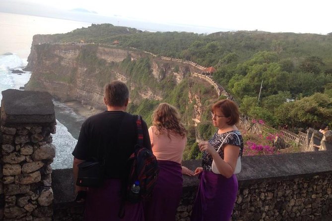 Private Tour Rafting Uluwatu Kecak Dance Sunset and Dinner in Jimbaran Bay - Buffet lunch gives you a practical break