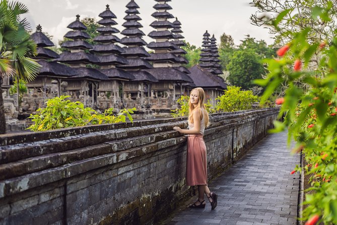 Private Tour: Ubud and Tanah Lot Day Tour - Ubud Monkey Forest: a shaded start with a wild edge