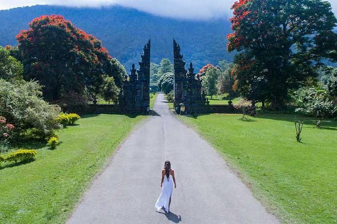 Private Tour: Ulun Danu Temple-Handara Gate-Wana Giri Hill&Tanah Lot Sunset - Ulun Danu Beratan, the day’s cultural highlight