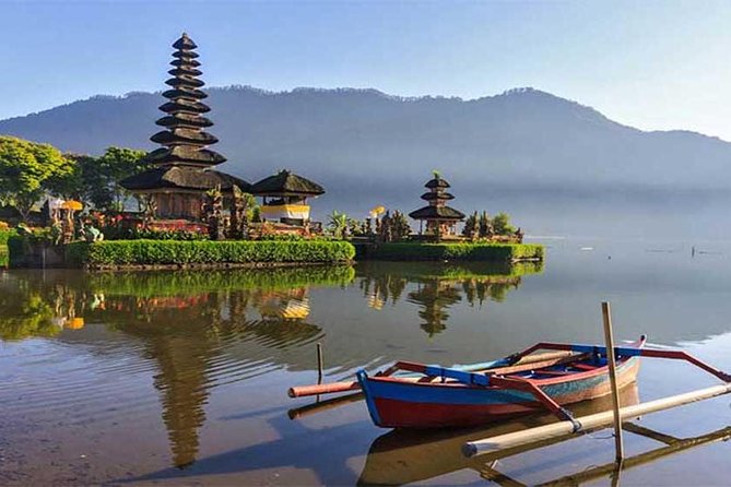 Private Tour: Ulun Danu Temple-Handara Gate-Wana Giri Hill&Tanah Lot Sunset - What the private transport adds