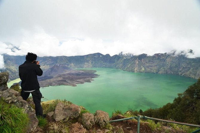 Rinjani Trekking 3D2N Summit - Full Trail - Both crater rims, Segara Anak Lake, and the hot springs