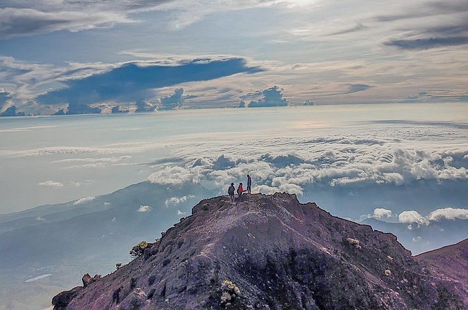 Rinjani Trekking 3D2N Summit - Full Trail - What to pack for cold, wet, and long days