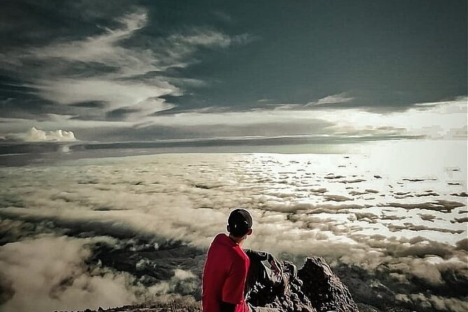 Rinjani Trekking 3D2N Summit - To The Spectacular Views - Food, water, gear, and luggage