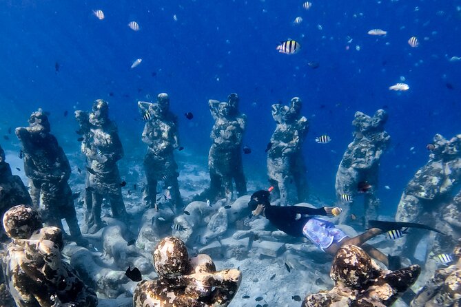 Snorkeling with turtle and statue in Gilis - Stop one: coral, fish, and a useful warm-up