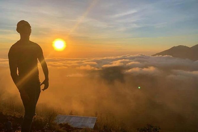 Sunrise mount batur trecking all inclusive - Breakfast at the mountain, not a full meal