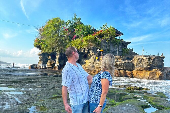 Tanah Lot Tour & North Bali Tour : All-Inclusive Best Experience - Ulun Danu Beratan frames the highland temple visit