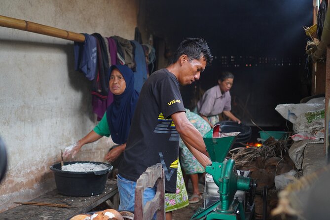 Tete Batu Tour (Culture, Rice Terraces and Waterfalls) - Monkey forest, local life, and the value of a guide