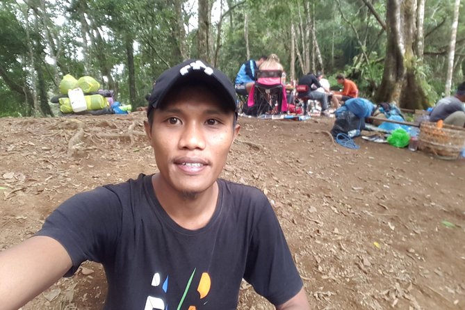 Trekking Mt. Rinjani 2 Days 1 Night Senaru Crater Rim - Day two: eight hours toward the crater rim