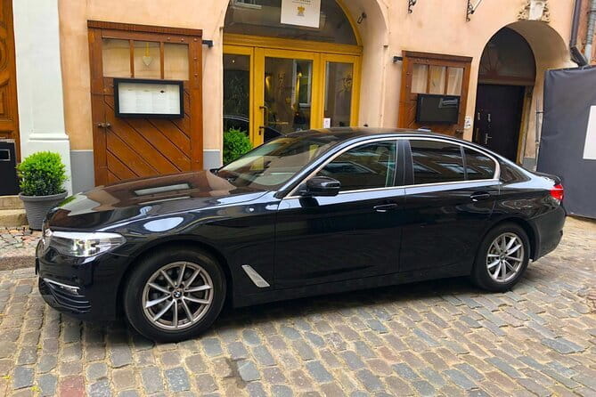 Try find your better than us! Airport transfer service in Denpasar HTL-APT(DPS) - A direct Nusa Dua to Bali Airport ride
