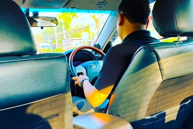 Try find your better than us! Airport transfer service in Denpasar HTL-APT(DPS) - Choosing between a sedan, MPV, and van