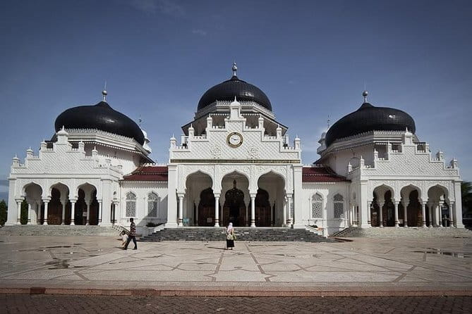 Tsunami Museum and Affected Areas Tour of Banda Aceh - Visiting rebuilt communities and affected areas