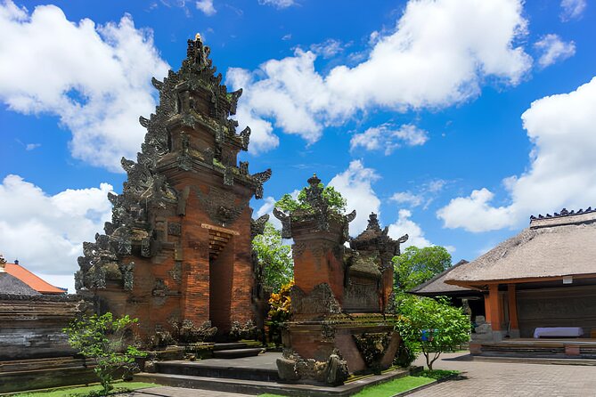 Ubud Bali: Rice Terrace, Waterfall and Tirta empul Day Tour - Tirta Empul and the melukat purification ritual