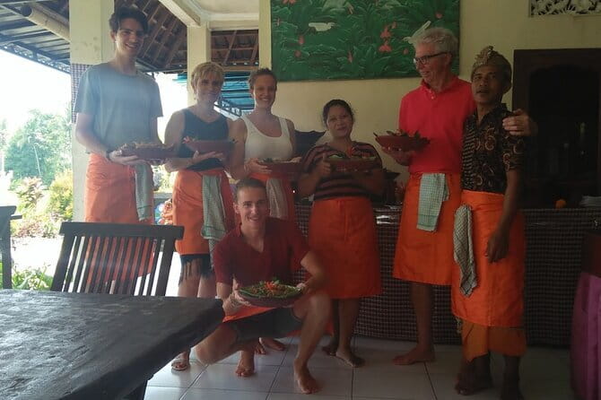 Ubud Cooking Class with Optional Market Visit Pickup Included - Starting at the market with a shopping basket mindset