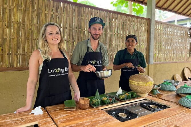 Ubud Cooking Class with Optional Market Visit Pickup Included - A social class with room for different skill levels