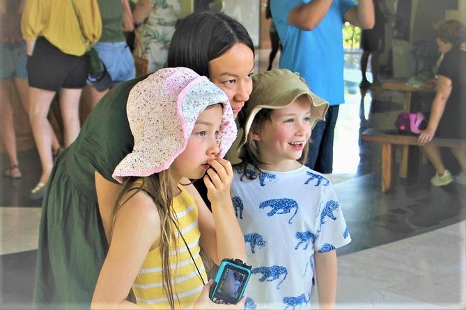 Ubud Experience | Full Day Private Tour in Ubud | FREE WIFI - Monkey Forest, where nature and temples meet