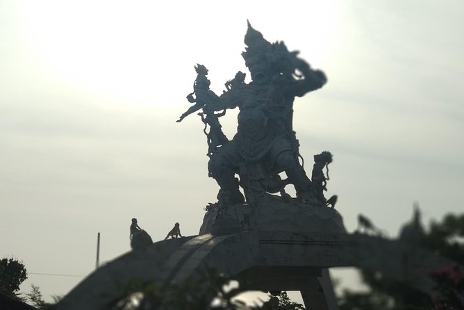 Ubud Private & Customize Day Tour - Walking through Ubud Town and the Art Market