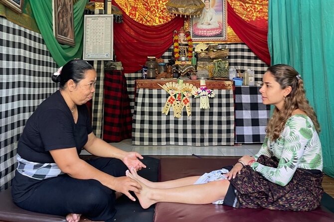 Ubud Tour - Balinese Healing By Shaman And Self Purification - What happens at the Balinese healer’s home