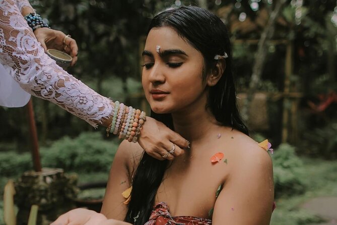 Ubud Tour - Balinese Healing By Shaman And Self Purification - The private car makes the long route easier