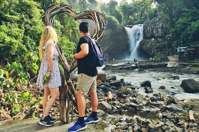 Ubud Tour - Ubud Highlight - Private Tour All inclusive - Lunch at D Alas Warung breaks up the sightseeing