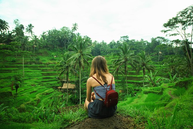 Ubud yoga, rice terrace walk and floating Breakfast tour - Walking through Tegalalang Rice Terrace