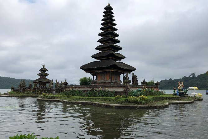 Ulun Danu Bratan Temple with Tanah Lot Sunset - Taman Ayun, the royal temple surrounded by water