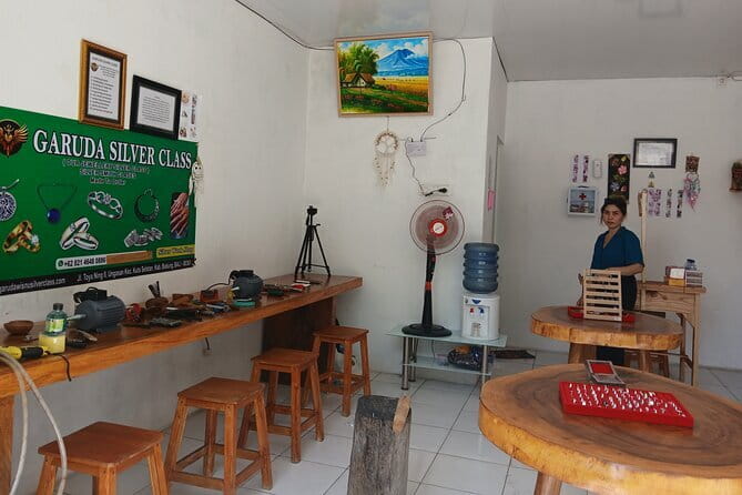 Uluwatu Silver Class: A Unique Jewelry-Making Experience in Bali - What happens during the 1.5 to 3-hour class