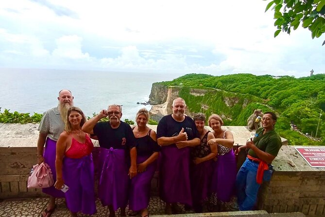 Uluwatu Temple Entry and Kecak Fire Dance Ticket - Getting good seats for the fire dance
