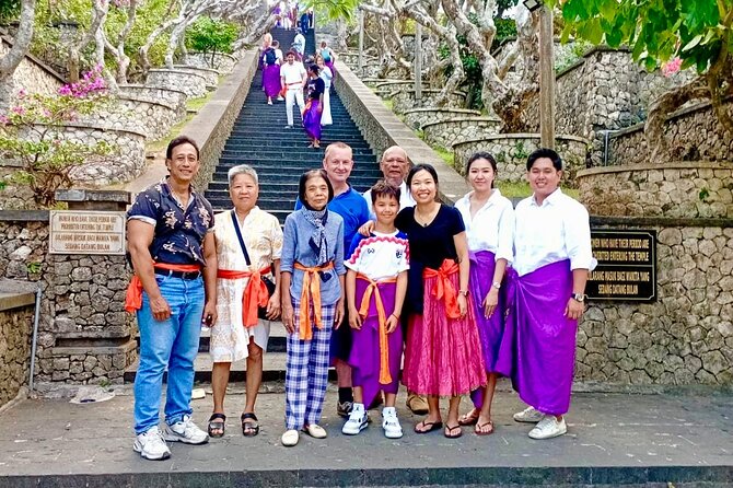 Uluwatu Temple Entry and Kecak Fire Dance Ticket - Meeting your guide at Uluwatu Temple