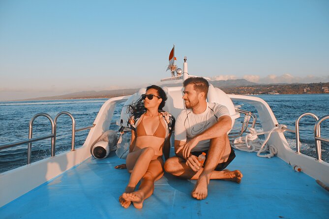 VIP Private Boat to Nusa Penida: Snorkeling with Mantas + Land Tour Adventure - Lunch and the change from boat to road