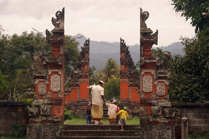 Visiting Benang Kelambu & Benang Stokel Waterfalls - The Islamic Center Mosque in a compact half hour