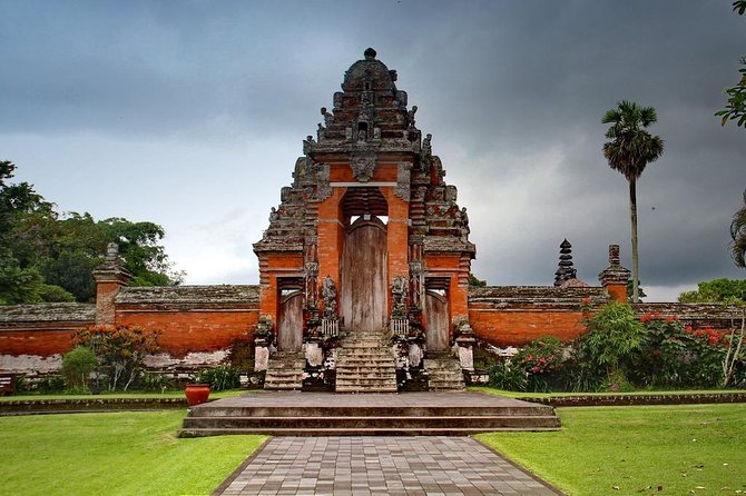 West Bali Tour: Taman Ayun, Ulun Danu Beratan, Jatiluwih Rice Terrace, Tanah Lot - Leke Leke Waterfall adds a forest walk
