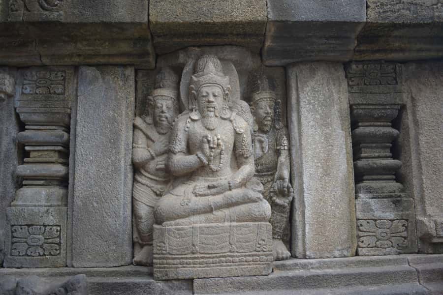 Yogyakarta: Prambanan Temple Entrance Ticket - A small food stop near the exit